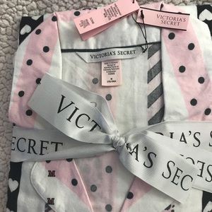 Victoria’s Secret Pink & White Flannel Pajamas